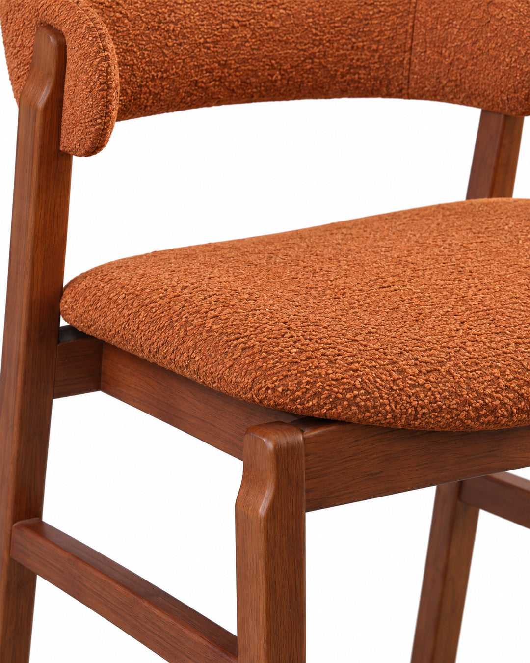 Cadeira de Madeira Maciça Estofada Loran - Natural c/ Boucle Terracota
