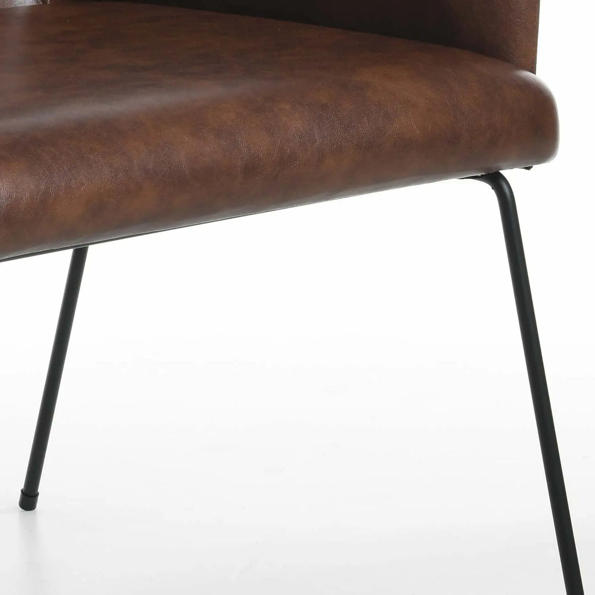 Homedock Poltrona Beatrice - PU Whisky Moveis