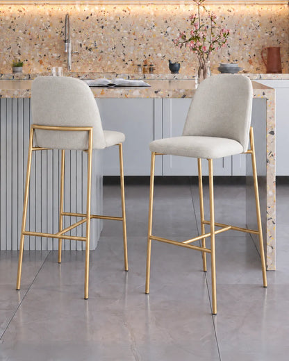 Banqueta Alta de Aço Estofada Lucille - Dourado c/ Soft Palha