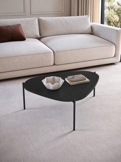Mesa de Centro Orgânica com Pés em Aço Nami 77 cm - Preto Fosco