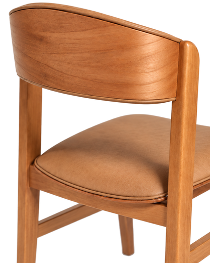 Cadeira de Madeira Maciça Estofada Arbor - Natural c/ PU Caramelo