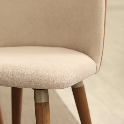 Conjunto de 2 Cadeiras Giratória de Madeira Maciça Estofada Dakota - Natural c/ Bouclé Fendi e PU Caramelo - Champanhe