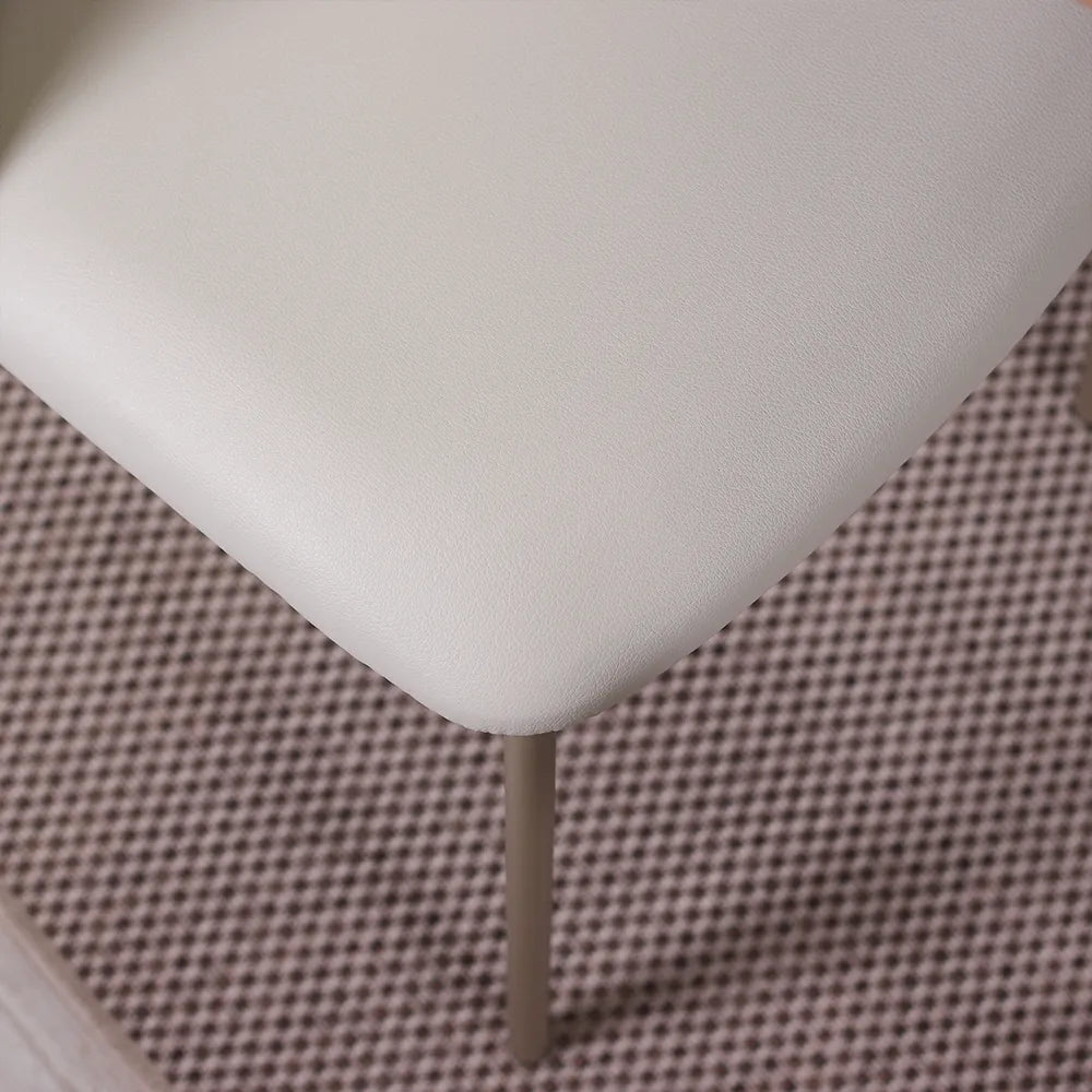 Conjunto de Jantar Mesa Orgânica Kalyx 4 Cadeiras Lucille - Champanhe c/ Canella - Off White