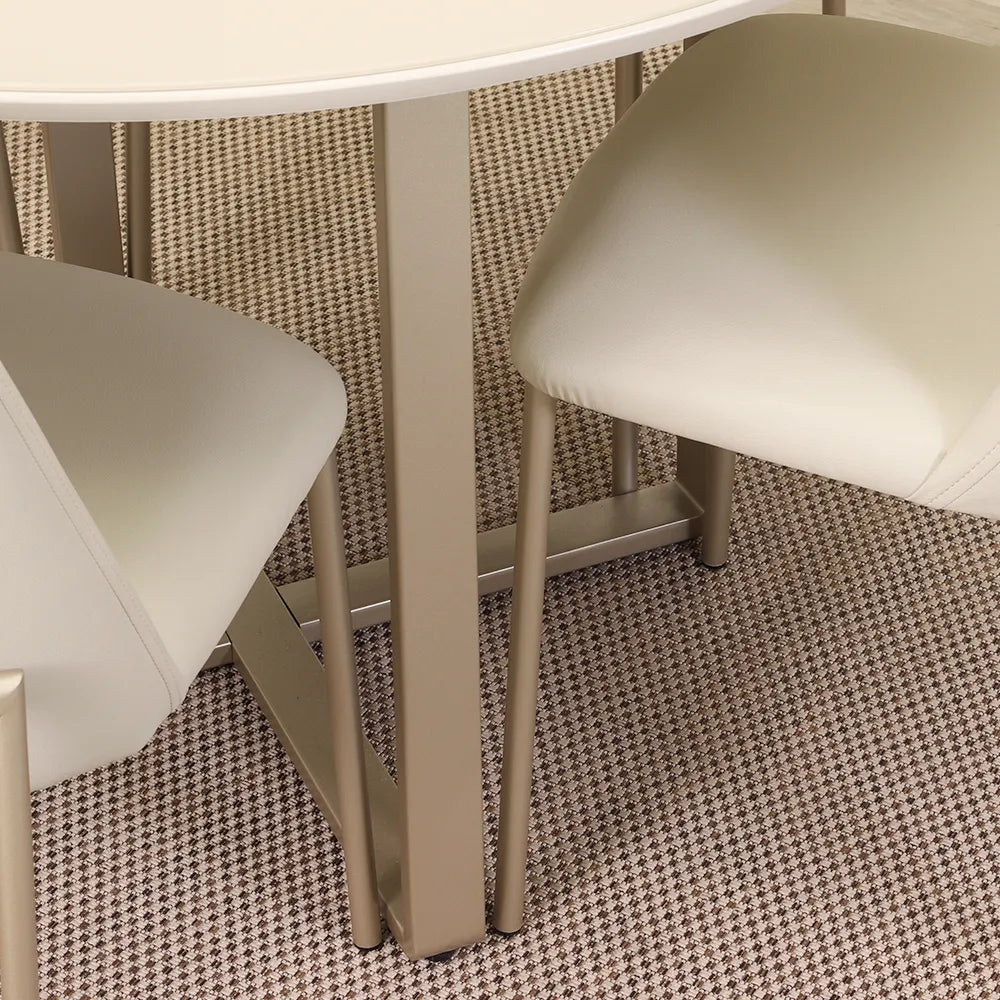 Conjunto de Jantar Mesa Redonda com Vidro Arcádia 4 Cadeiras Lucille - Champanhe c/ Off White