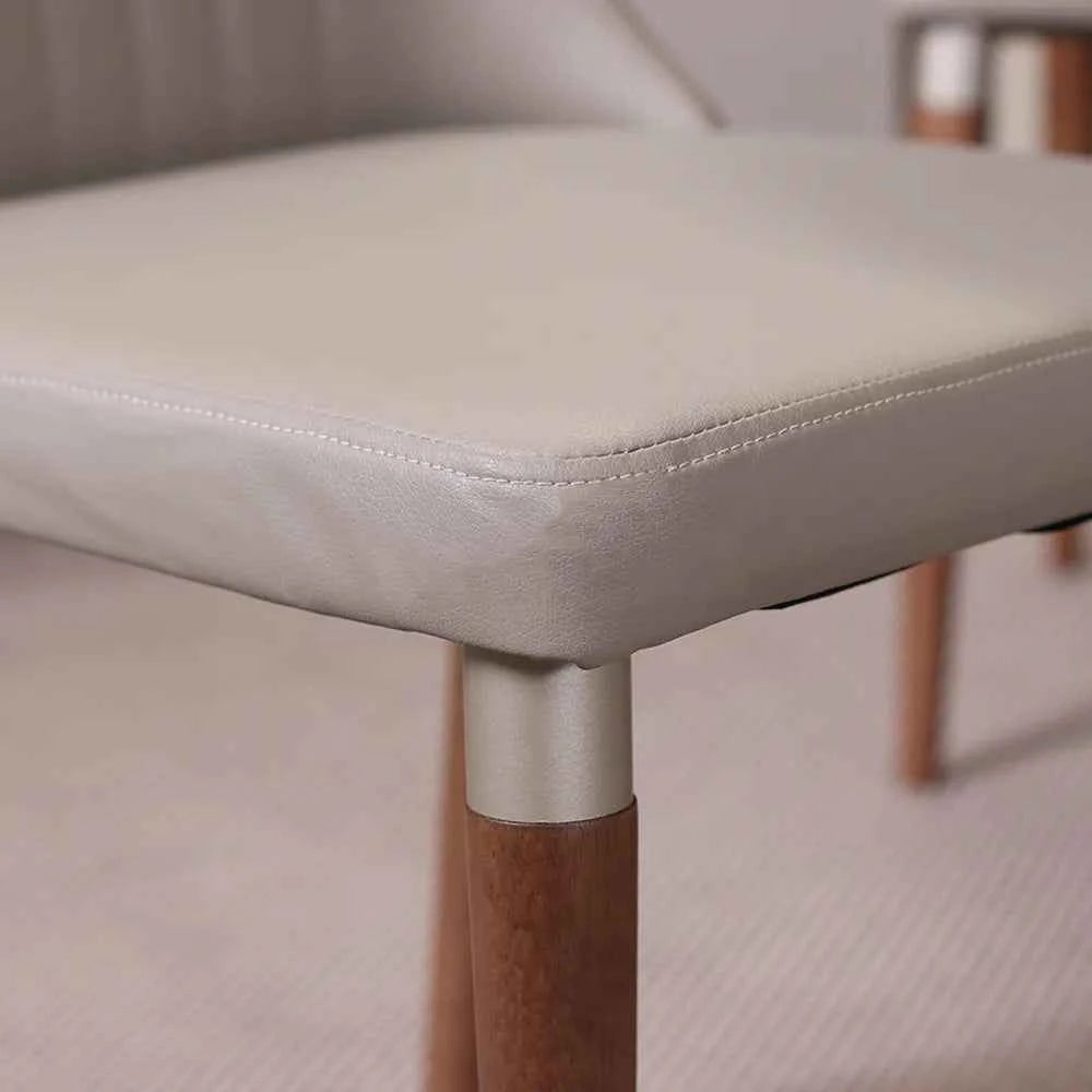 Conjunto de 6 Cadeiras de Madeira Maciça Estofada Lara - Natural c/ PU Fendi - Champanhe