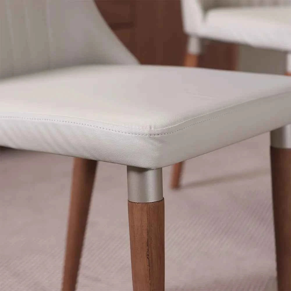 Conjunto de 4 Cadeiras de Madeira Maciça Estofada Lara - Natural c/ PU Off White - Champanhe