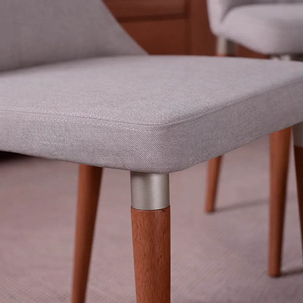 Conjunto de 4 Cadeiras de Madeira Maciça Estofada Lara - Natural c/ Linho Cinza - Champanhe