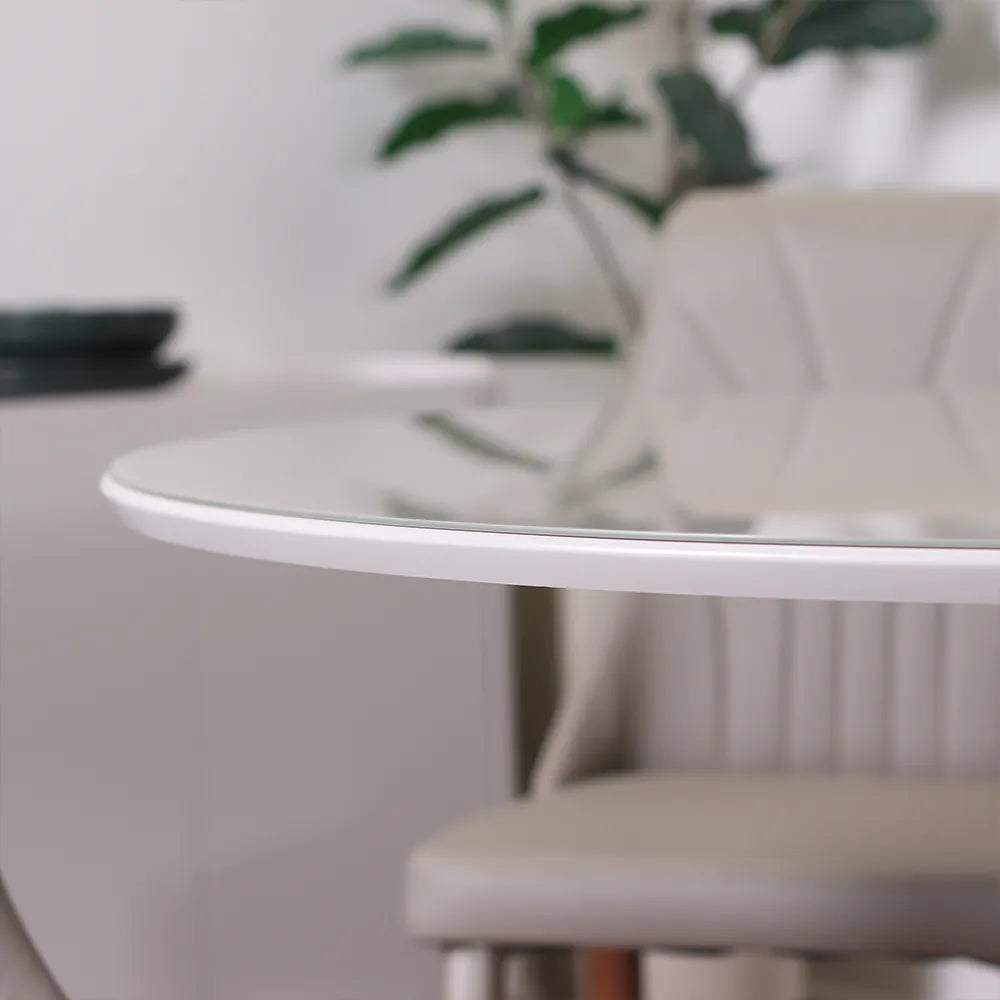 Conjunto de Jantar Mesa Redonda com Vidro Cloe 4 Cadeiras Lara - Champanhe c/ Off White - Fendi