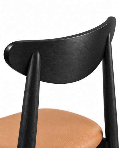 Cadeira de Madeira Maciça Estofada Stellan - Preto c/ PU Caramelo