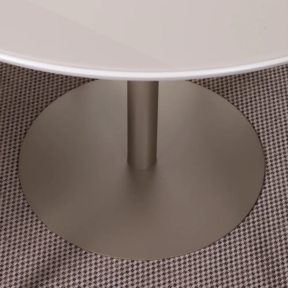 Conjunto de Jantar Mesa Redonda com Vidro Cloe 4 Cadeiras Lara - Champanhe c/ Off White - Fendi