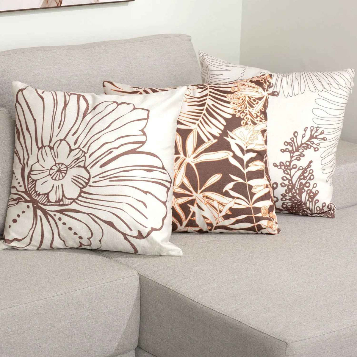 Capa da Almofada Veludo Florear 43 x 43 cm - Marrom c/ Folhas Off White