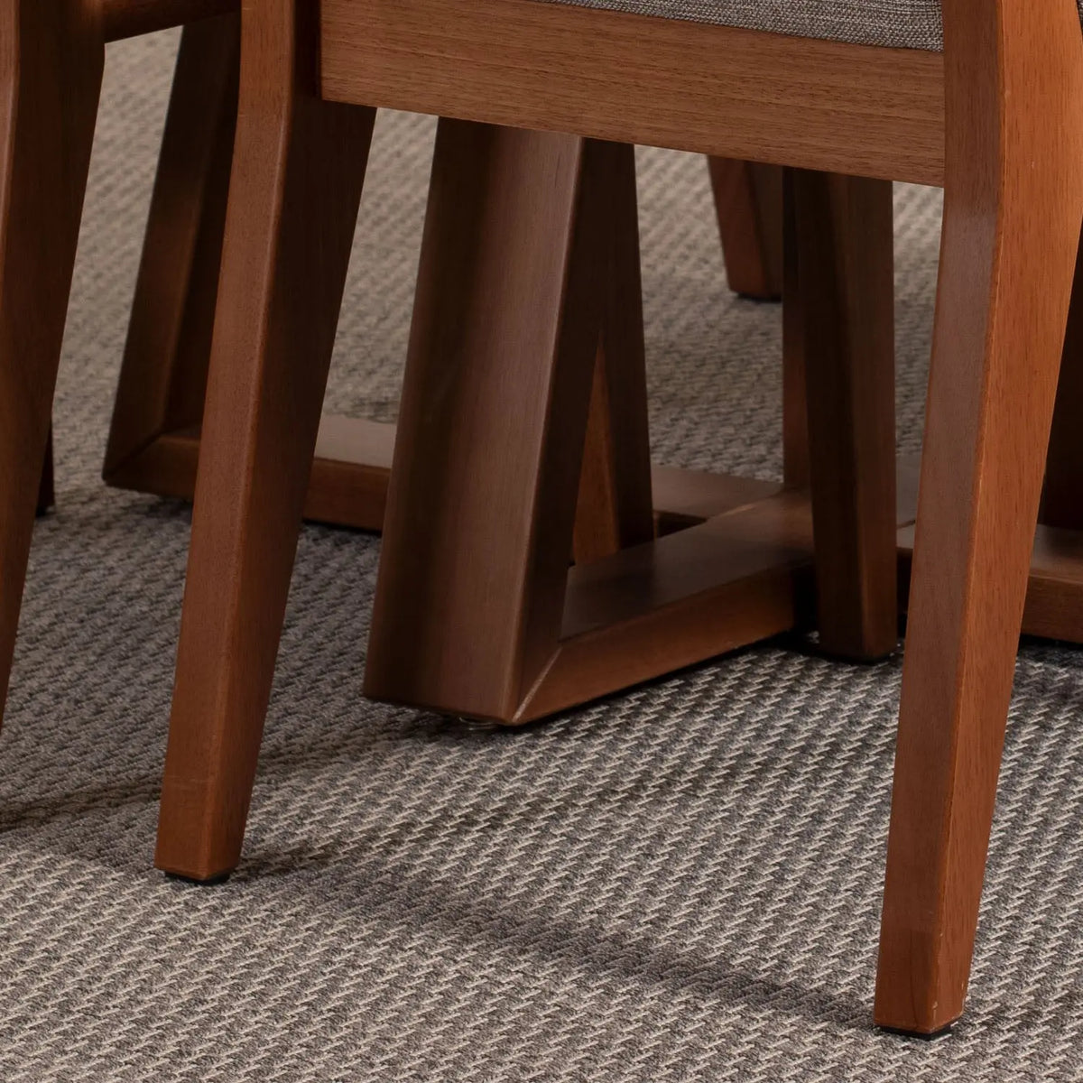 Homedock Conjunto de Jantar Mesa com Vidro Bennett 4 Cadeiras Ella - Natural c/ Mescla Cinza Móveis Província