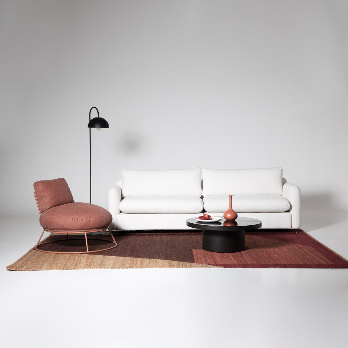 Tapete Artesanal Indiano para Sala e Quarto Aruna 250 x 350 cm - Juta Geométrico em Tons Terrosos