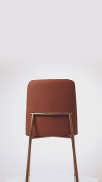 Kit com 2 Cadeiras Bonny - PU Terracota c/ Cobre